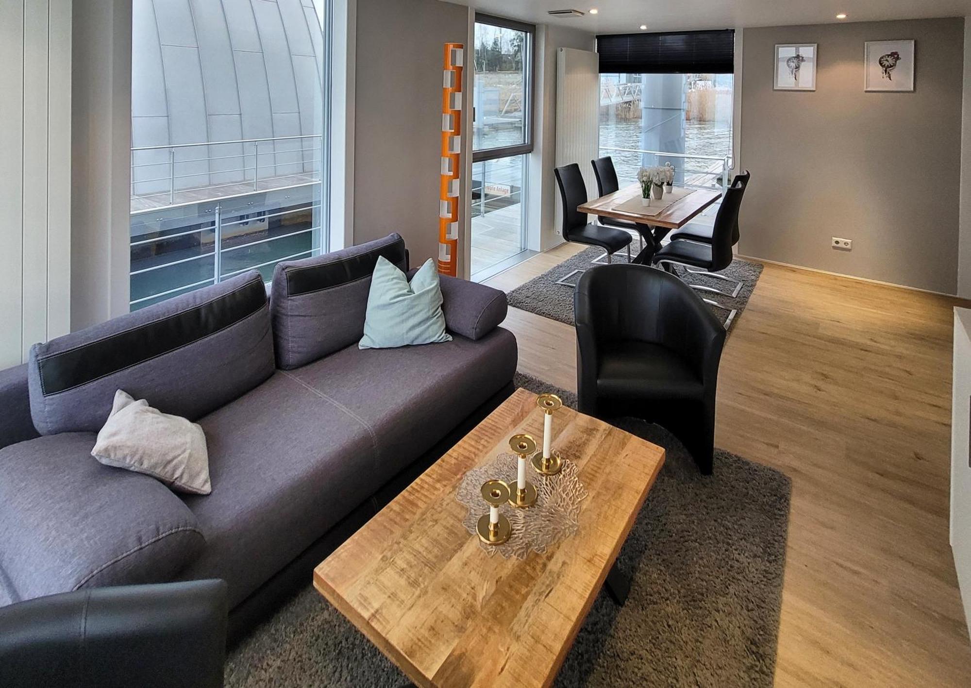 Schwimmende Ferienwohnung Sundowner Elsterheide Ngoại thất bức ảnh